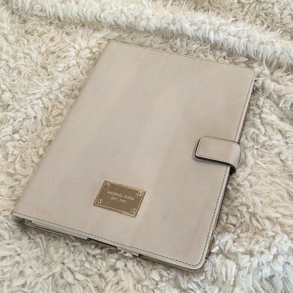Coach & Michael Kors tablet covers (2) - Picture 7 of 16